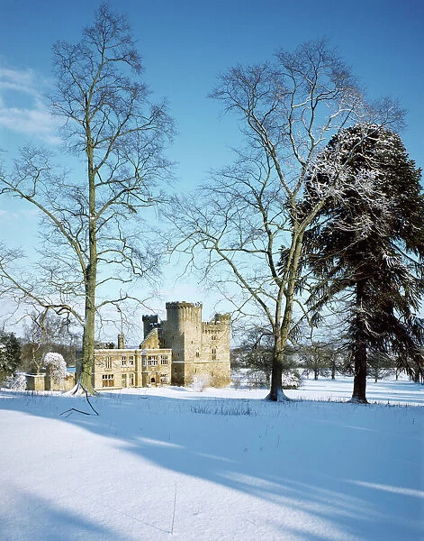 Belsay Castle in snow J860383
