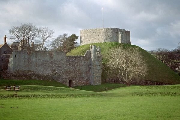 Carisbrooke Castle. Ruins of the grade I listed castle. IoE 309434