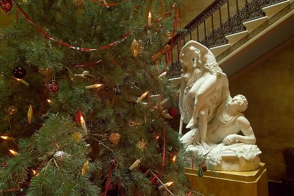 Christmas at Osborne House N060185
