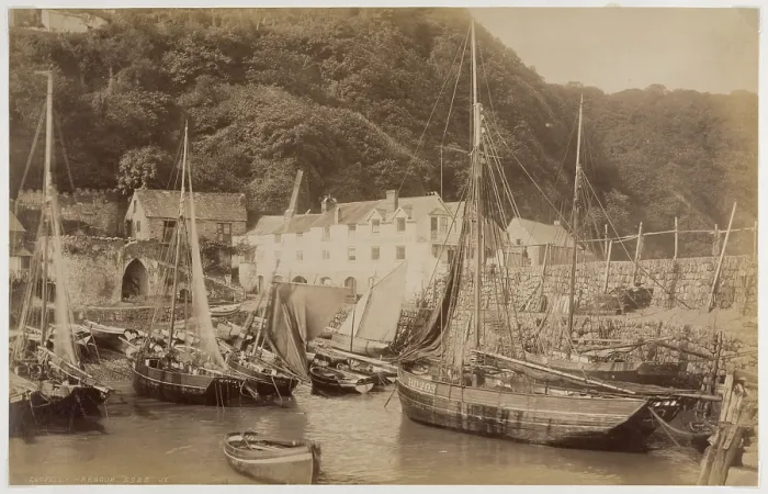 Framed Print : Clovelly Harbour, Devon JRC01_01_067_015