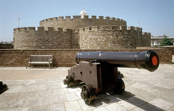 Deal Castle K971004. DEAL CASTLE, Kent. Cannon on the outer bastions with the keep beyond