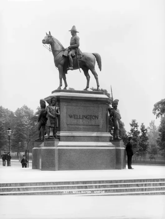 Framed Print : Duke of Wellington Statue, Hyde Park Corner CC97_00934 Framed Print : Duke of Wellington Statue, Hyde Park Corner CC97_00934