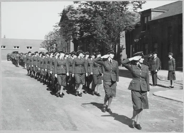 Framed Print : A group of Women's Auxiliary Air Force (WAAF) trainees saluting the Commanding Officer chp01_07_01_080 Framed Print : A group of Women's Auxiliary Air Force (WAAF) trainees saluting the Commanding Officer chp01_07_01_080
