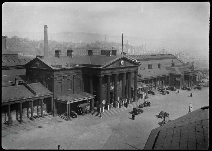 Framed Print : Huddersfield Station. AA42_02107