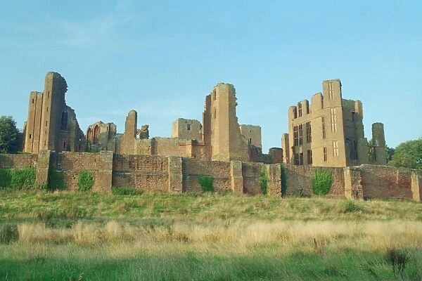Kenilworth Castle. Listed at grade I, Kenilworth is the largest castle ruin in England