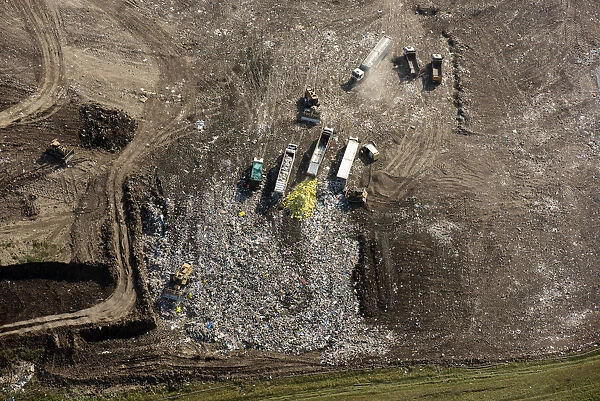 Landfill 33962_005. Ockendon landfill waste disposal site, Thurrock, Essex, 2020