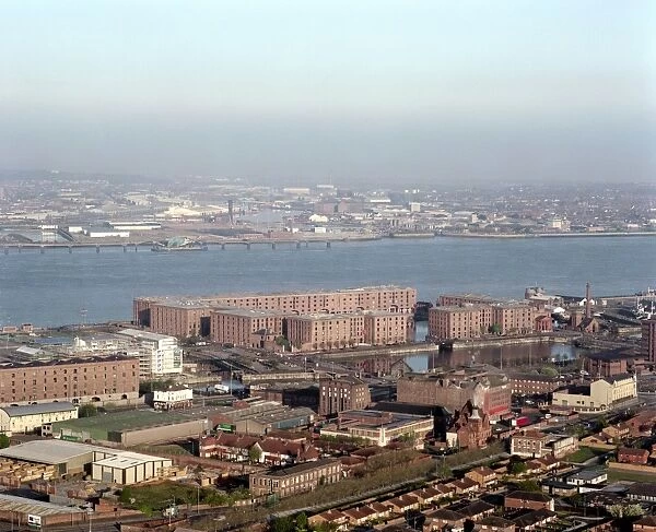 Liverpool AA029235. Liverpool. Elevated view of Albert Dock