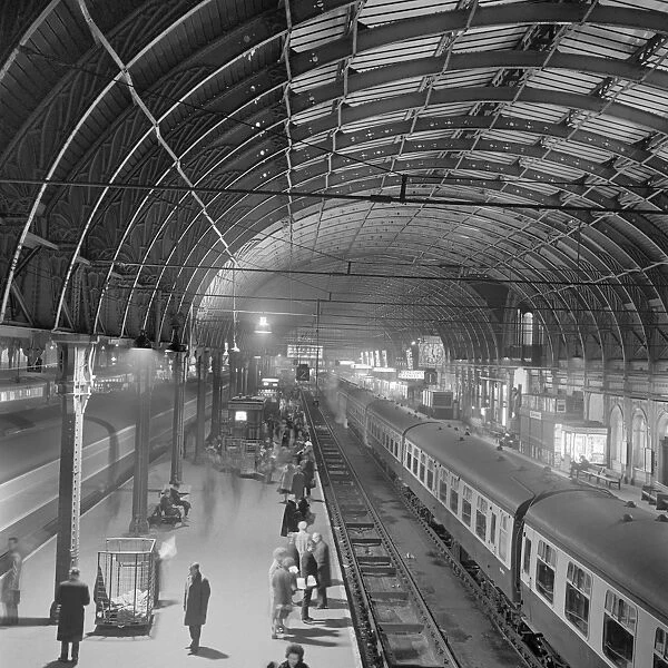 Paddington Station AA061937