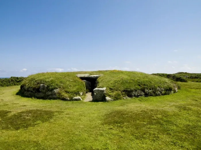 Framed Print : Porth Hellick Down Burial Chamber, Isles of Scilly N090279