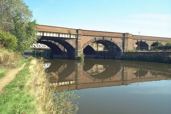 Railway Viaduct. Viaduct Over River Irwell, Salford, Greater Manchester. IoE 471614