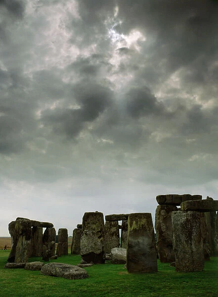 Stonehenge K990668. STONEHENGE, Wiltshire. The Eclipse