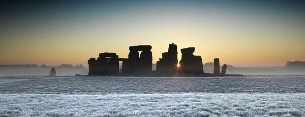 Stonehenge at sunrise N120061