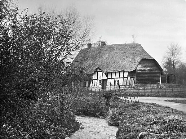 Thatched cottage a62_02563
