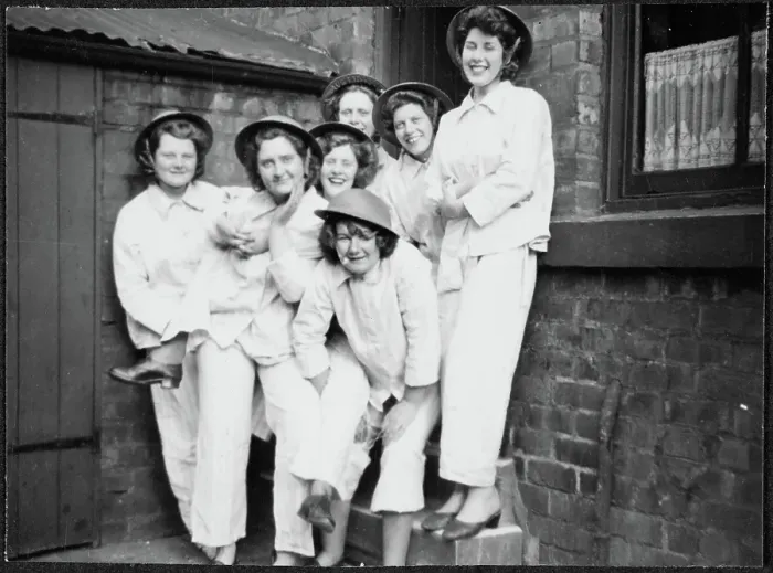 Framed Print : WAAF trainees, posed for the camera whilst off-duty chp01_07_01_117