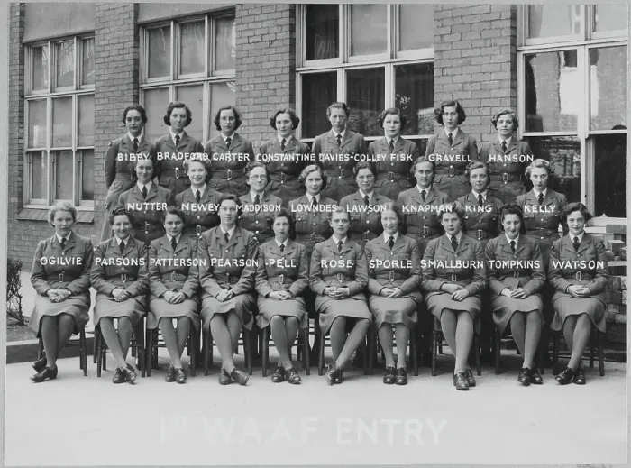 Framed Print : WAAF (Women's Auxiliary Air Force) recruits chp01_07_01_004