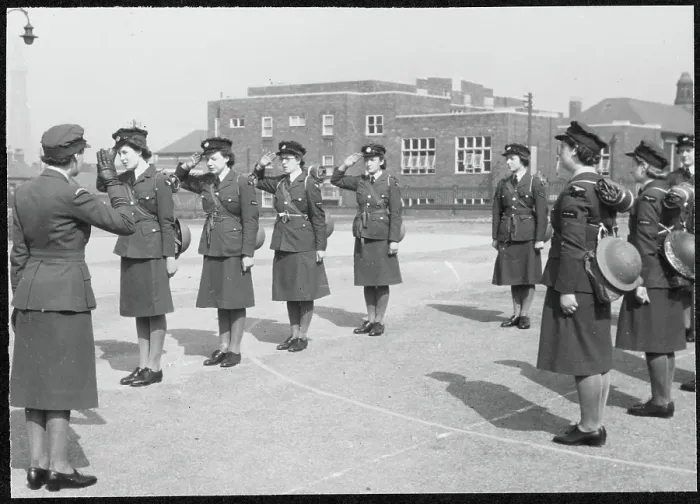 Framed Print : WAAF (Women's Auxiliary Air Force) trainees preparing for fire picquet duty chp01_07_01_091