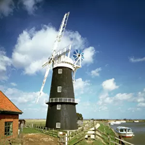 Berney Arms Windmill J850090