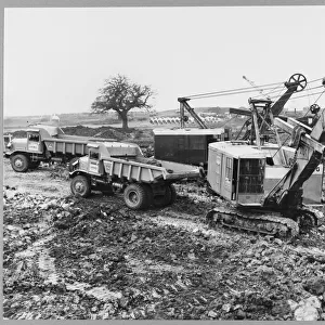 Excavators and dump trucks JLP01_01_074_36