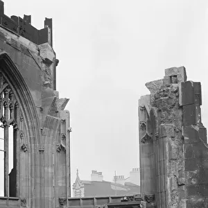 Manchester Cathedral, 1942 a42_01741