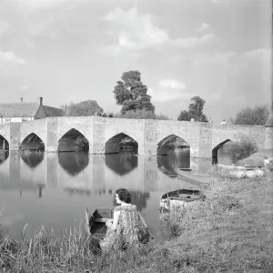 New Bridge Print: Woman in Rowing Boat New Bridge Print: Woman in Rowing Boat