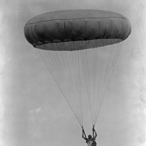 Parachutist AFL03_aerofilms_b251
