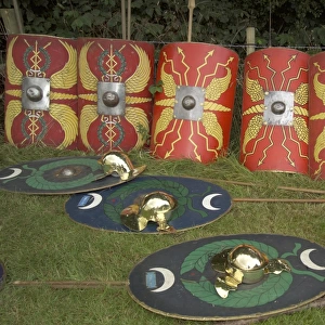 Roman shields N050015
