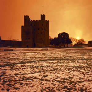 Snow at Rochester Castle J850035