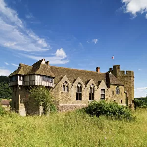 Stokesay Castle N080445