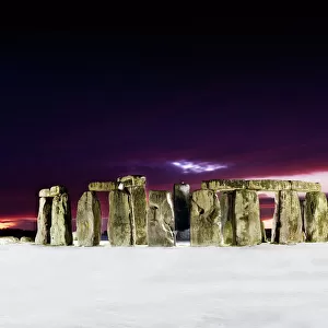 Stonehenge at twilight N090035