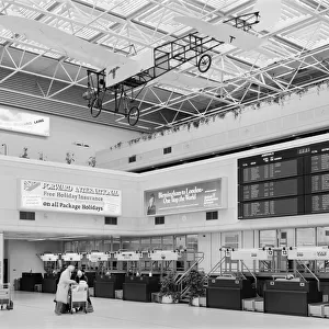 Terminal interior JLP01_09_850079