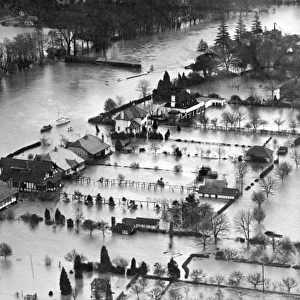 Thames floods 1947 EAW003697