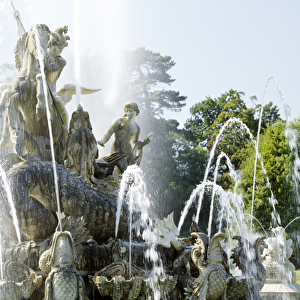 Witley Court fountain K040431