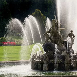 Witley Court fountain N060809