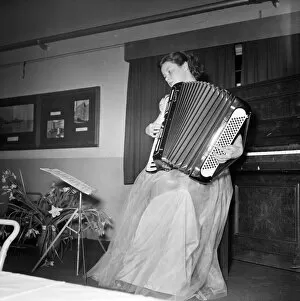 Images Dated 22nd February 2022: Accordion recital JLP01_08_008458