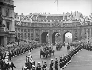 Images Dated 5th May 2022: Admiralty Arch P_C00425_002