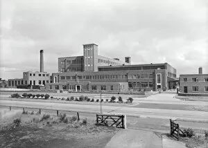 Margaret Harker Collection (1940s-1960s) Collection: Aintree rayon factory HKR01_04_395