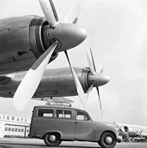 Aeroplane Collection: Austin van and aircraft propellers a087965