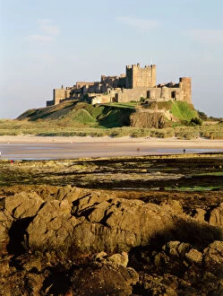 Images Dated 8th February 2011: Bamburgh Castle K021974