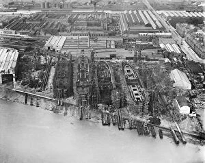 Aerial Views Collection: Barrow-in-Furness shipyard 1920 EPW004064