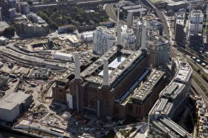 Images Dated 28th July 2022: Battersea Power Station 35104_033