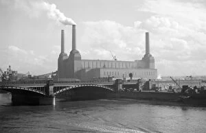 S W Rawlings Collection (1945-1965) Collection: Battersea Power Station a002022