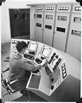 BBC Centenary 1922-2022 Collection: BBC Transmitter Control Desk, Holme Moss JLP01_05_01_087