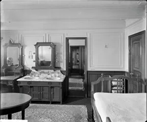 Images Dated 30th November 2018: Bedroom suite, RMS Olympic BL24990_029