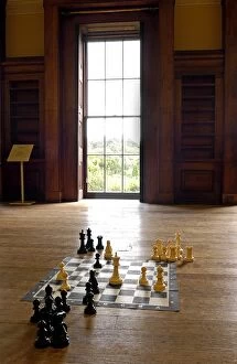 Images Dated 29th March 2007: Belsay Hall chess board N070013