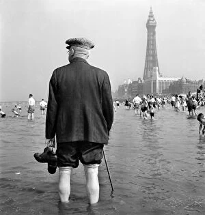 People Collection: Blackpool a047928
