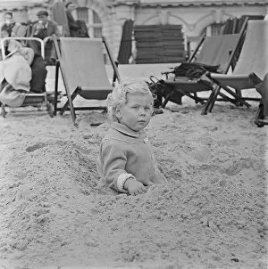 On the beach Collection: Bournemouth Beach JLP01_08_046387