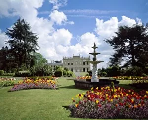Brodsworth Hall exteriors Collection: Brodsworth Hall and Gardens K041026