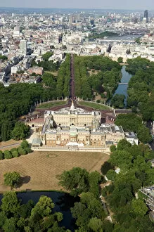 Monarchy Collection: Buckingham Palace 24420_020