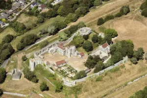 Images Dated 28th July 2022: Carisbrooke Castle 33727_002
