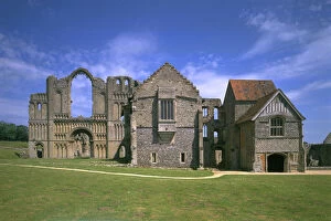Images Dated 19th July 2005: Castle Acre Priory K970927